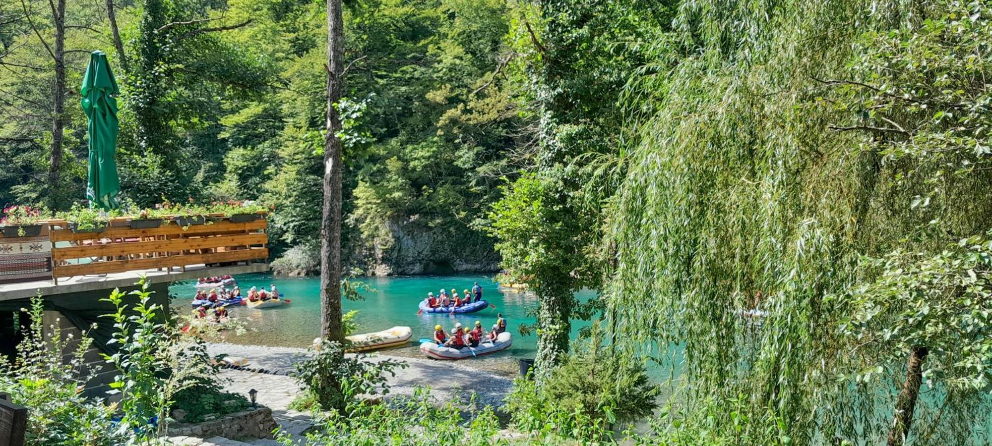 מלון פוצ'ה Rafting Camp Encijan מראה חיצוני תמונה