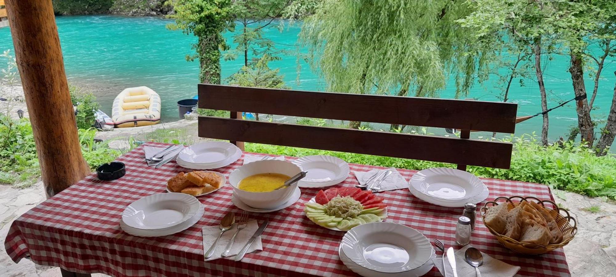 מלון פוצ'ה Rafting Camp Encijan מראה חיצוני תמונה