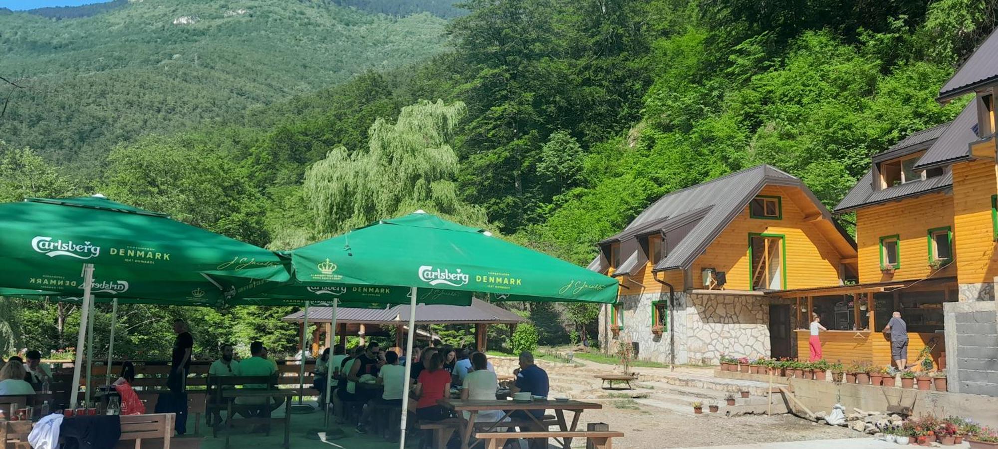 מלון פוצ'ה Rafting Camp Encijan מראה חיצוני תמונה