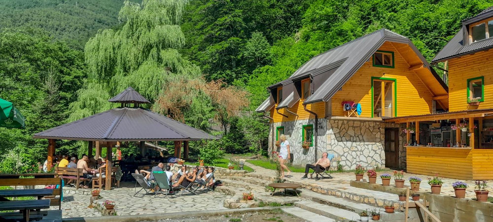 מלון פוצ'ה Rafting Camp Encijan מראה חיצוני תמונה